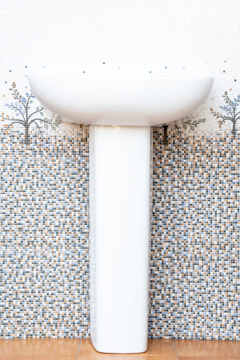 Pedestal Basin White Classic