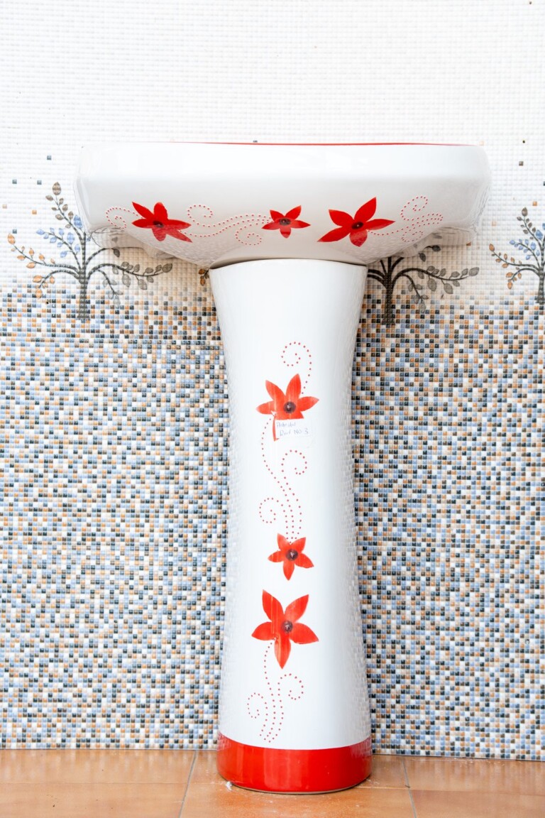 Floral Pedestal Basin Red