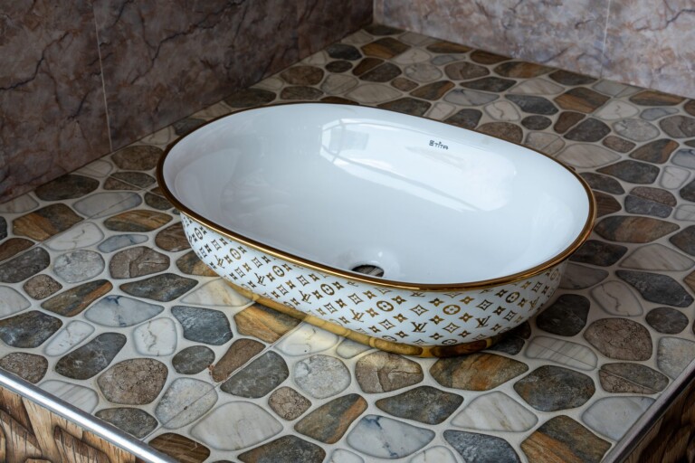 Oval Countertop Basin Gold Vine Pattern